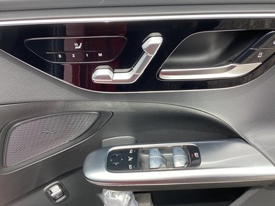 صورة 8 لـ 2025 MERCEDES-BENZ C-CLASS