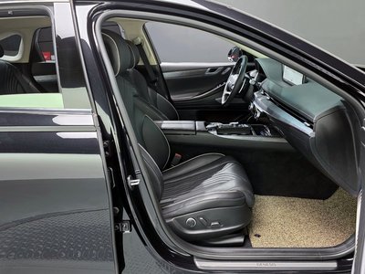 GENESIS G80 (RG3) - 10