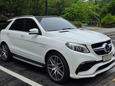 صورة 2 لـ 2016 Mercedes-BENZ GLE