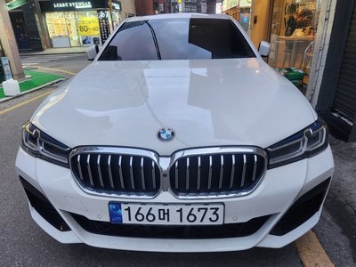 BMW 5 SERIES