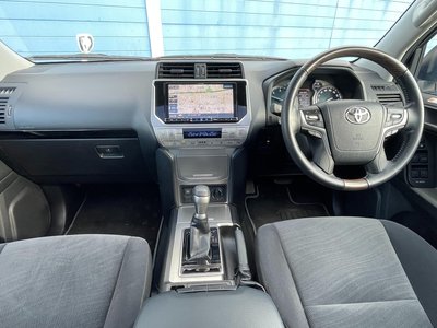 TOYOTA LAND CRUISER PRADO - 8