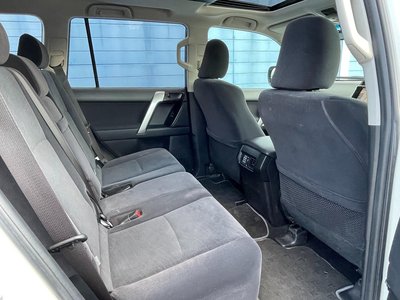 TOYOTA LAND CRUISER PRADO - 10