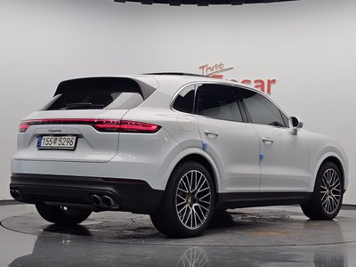 صورة 2 لـ 2022 Porsche CAYENNE