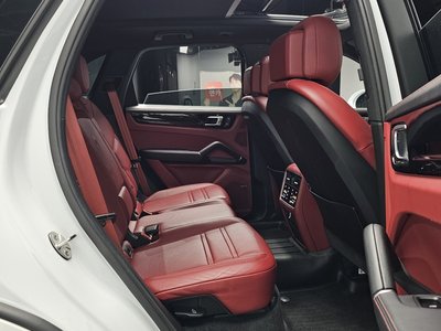 2022 Porsche CAYENNE 缩略图 17