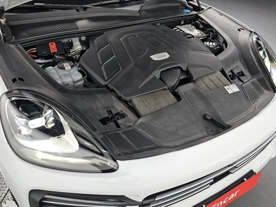 صورة 7 لـ 2022 Porsche CAYENNE