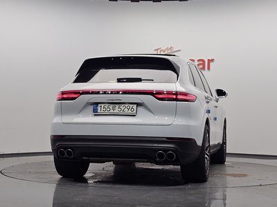 صورة 4 لـ 2022 Porsche CAYENNE