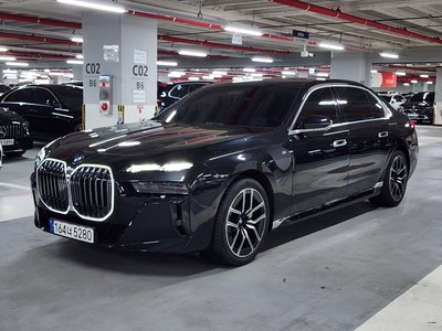 BMW 7 SERIES - 1