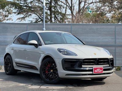 PORSCHE MACAN - 1