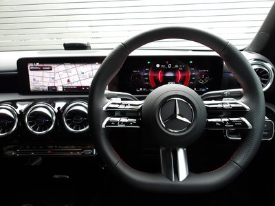 2025 Mercedes-BENZ A-CLASS 缩略图 33