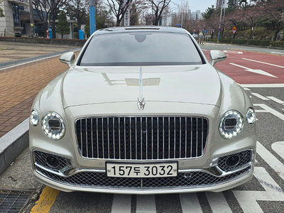 BENTLEY FLYING SPUR - 1