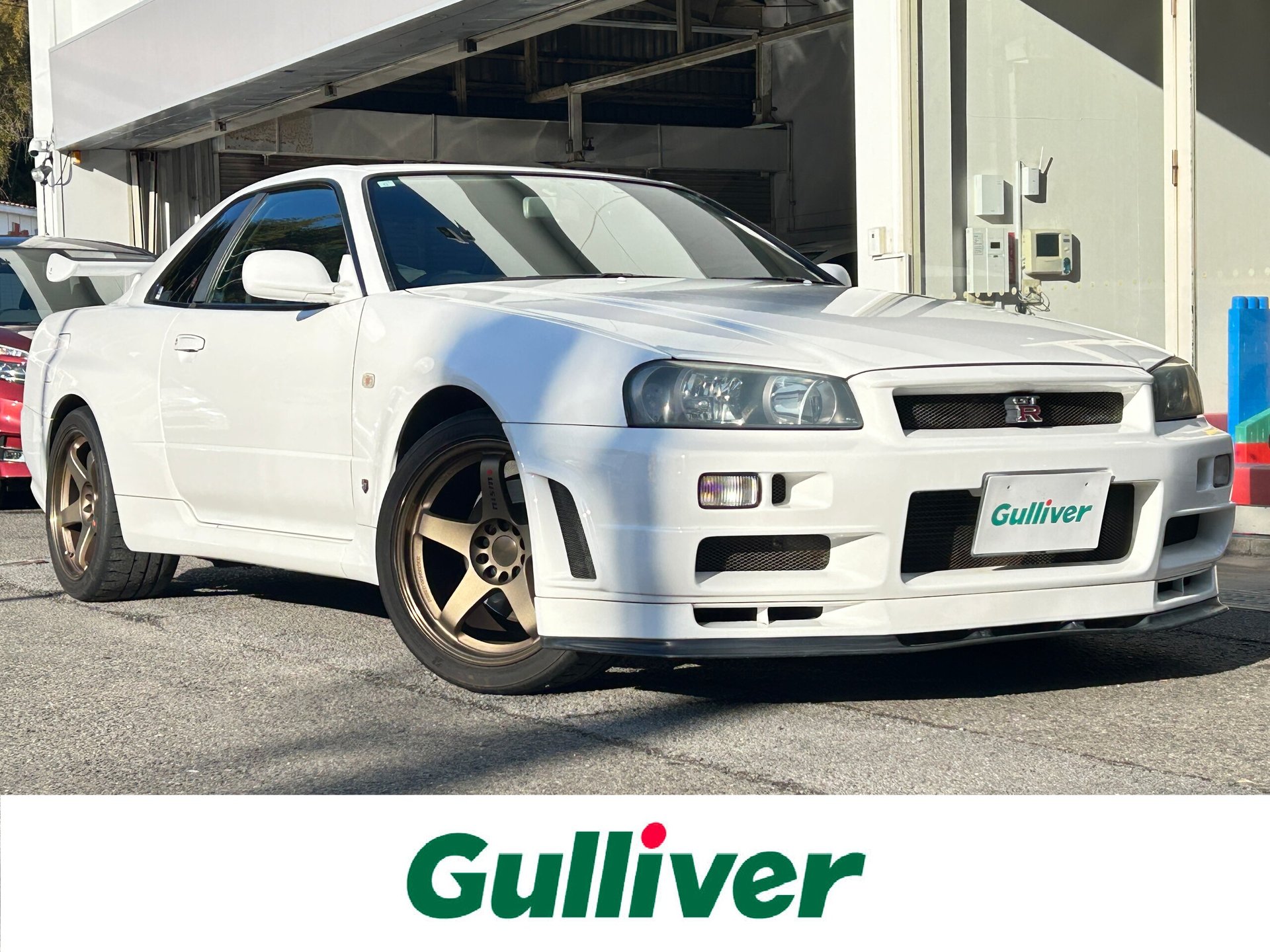 NISSAN SKYLINE GT-R - View 1
