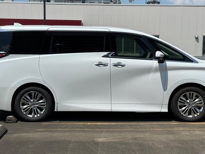 TOYOTA ALPHARD - 3