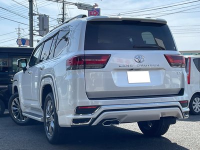 TOYOTA LAND CRUISER 300 - 2