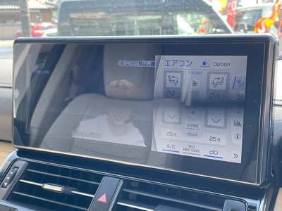 TOYOTA LAND CRUISER 300 - 9