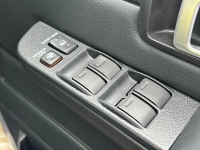 2025 Toyota LAND CRUISER 70 — миниатюра 46