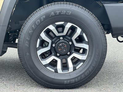2025 Toyota LAND CRUISER 70 — миниатюра 37