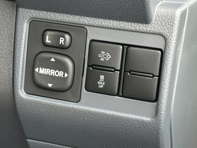 2025 Toyota LAND CRUISER 70 — миниатюра 48