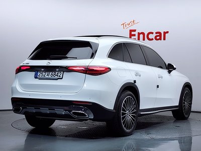 MERCEDES-BENZ GLC - 4