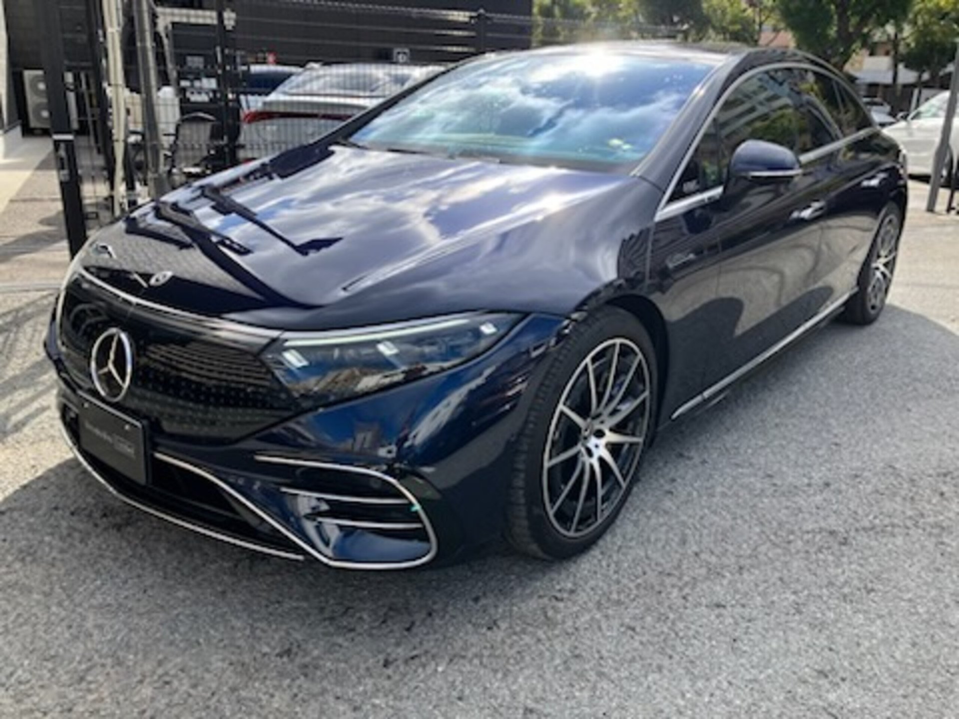 MERCEDES-BENZ EQS - View 1