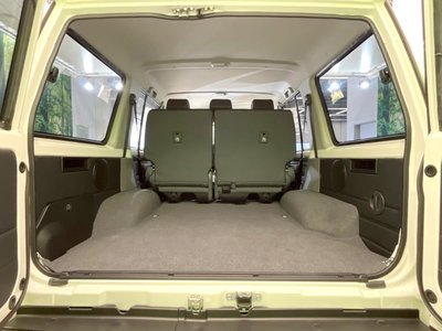 2025 Toyota LAND CRUISER 70 — миниатюра 47