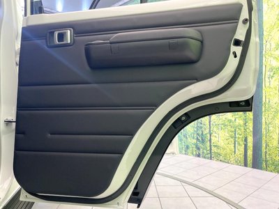 2025 Toyota LAND CRUISER 70 — миниатюра 44
