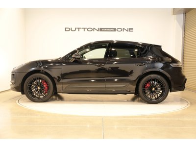 PORSCHE MACAN - 8