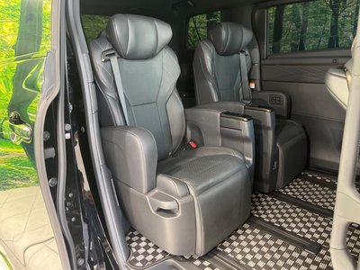 TOYOTA VELLFIRE - 9