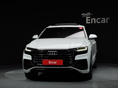 AUDI Q8 - 2