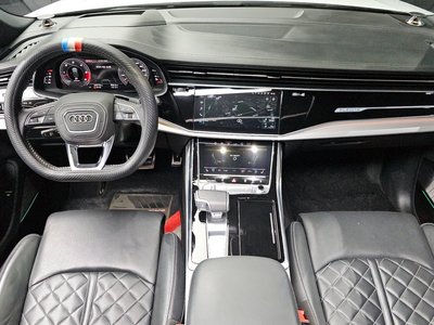 AUDI Q8 - 5