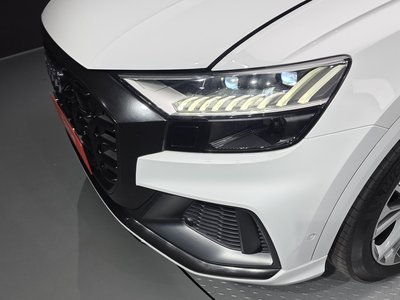 AUDI Q8 - 9