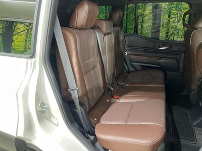 TOYOTA LAND CRUISER 250 - 8