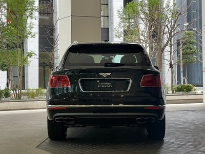 BENTLEY BENTAYGA - 7
