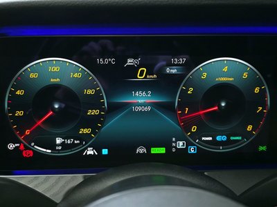 MERCEDES-BENZ E-CLASS - 8