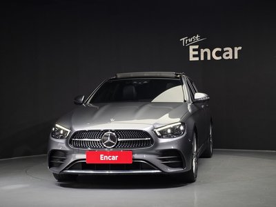 MERCEDES-BENZ E-CLASS - 2