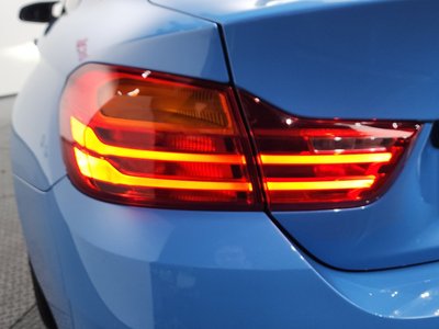 2017 BMW M4 — фото 10