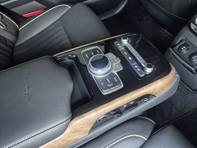 2020 Genesis G90 — фото 9