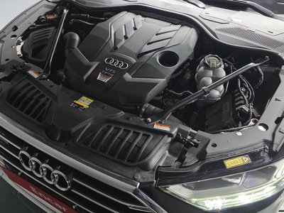 AUDI A8 - 7