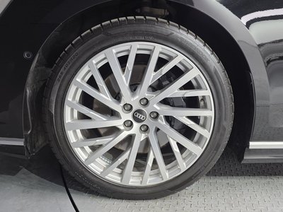 AUDI A8 - 6