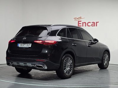 2025 Mercedes-BENZ GLC — фото 4