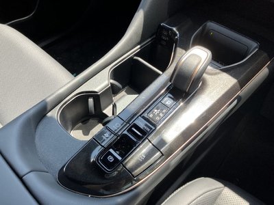 صورة مصغرة 14 لـ 2023 Toyota CROWN SPORT