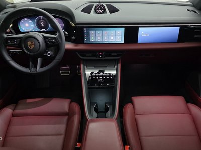 صورة 5 لـ 2025 Porsche MACAN