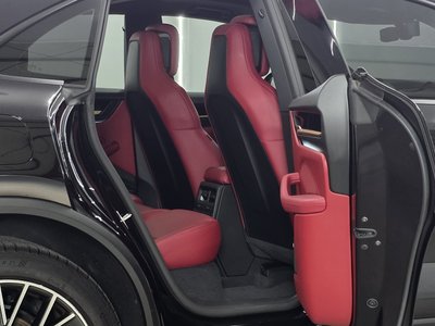 صورة 9 لـ 2025 Porsche MACAN