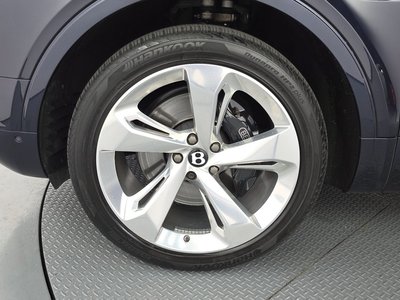 2017 Bentley BENTAYGA photo 6