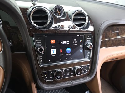2017 Bentley BENTAYGA thumbnail 14