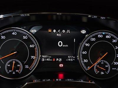 2017 Bentley BENTAYGA photo 8