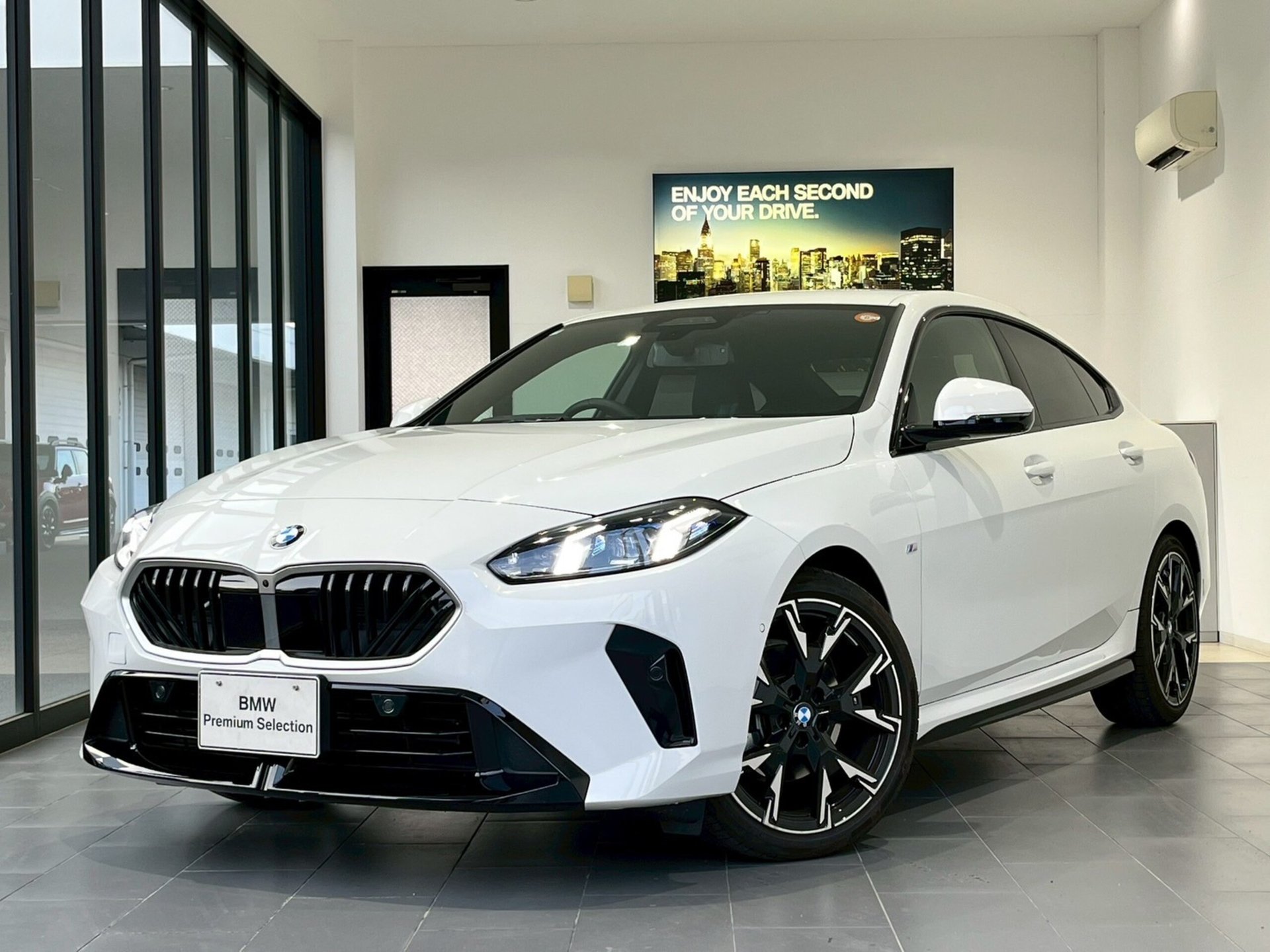 BMW 2 SERIES GRAN COUPE - View 1