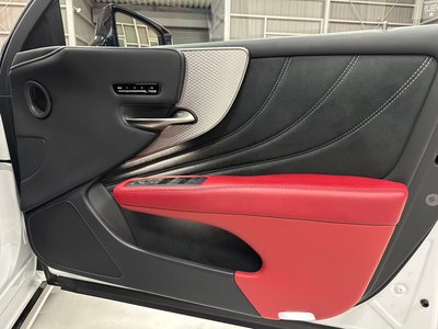 صورة مصغرة 15 لـ 2018 Lexus LS