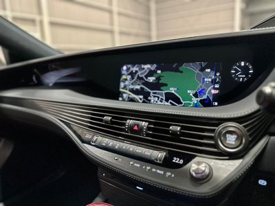 صورة مصغرة 32 لـ 2018 Lexus LS