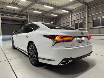 2018 Lexus LS — фото 9