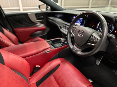 صورة مصغرة 17 لـ 2018 Lexus LS
